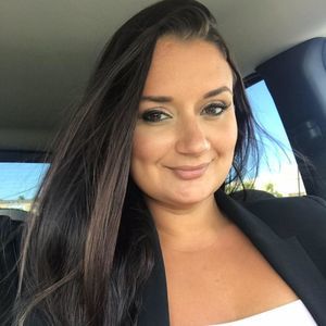 Meet your Posher, Carla